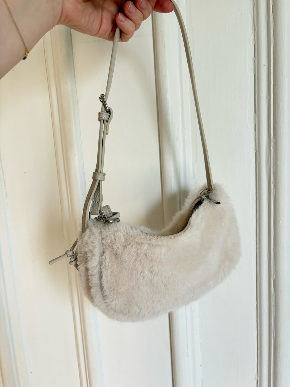 Zara Faux Fur Shoulder Bag with Adjustable Strap - Picture 4 of 8